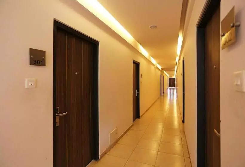 Hotelli Oyo 7386 The Oasis