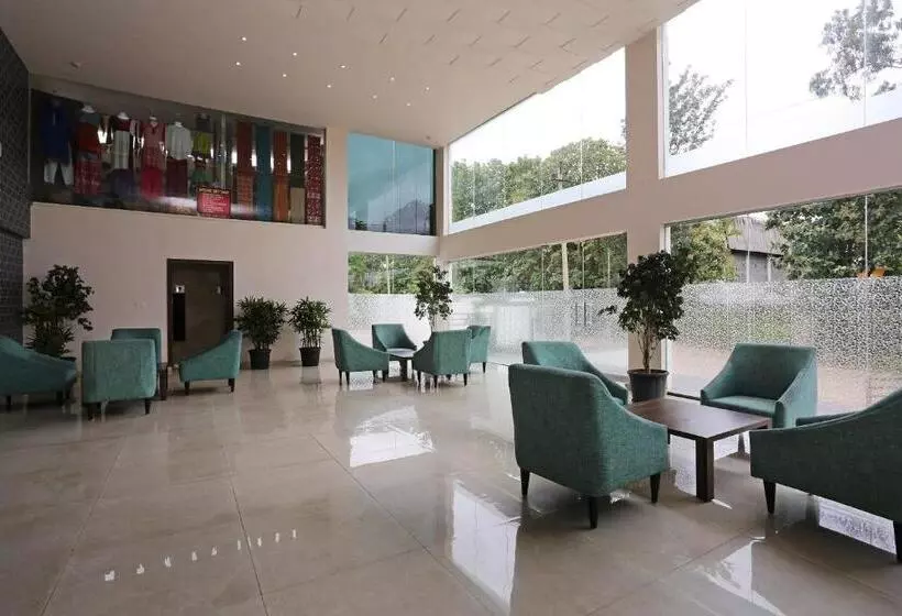 Hotelli Oyo 7386 The Oasis