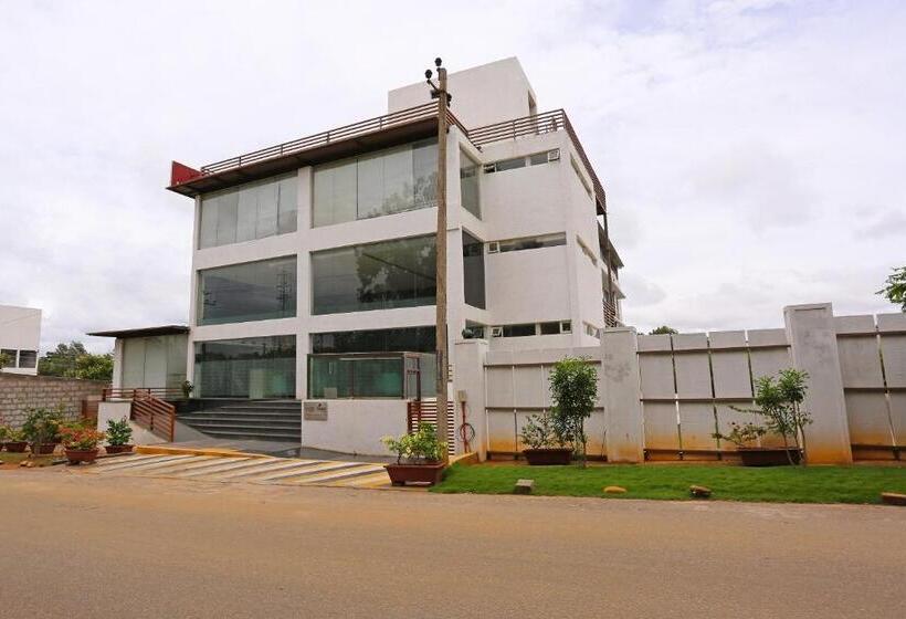 ホテル Oyo 7386 The Oasis