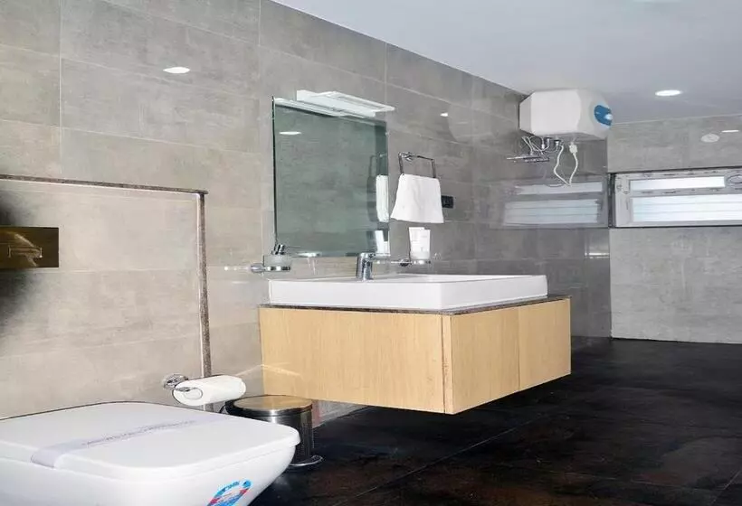 Hotelli Royal Palace