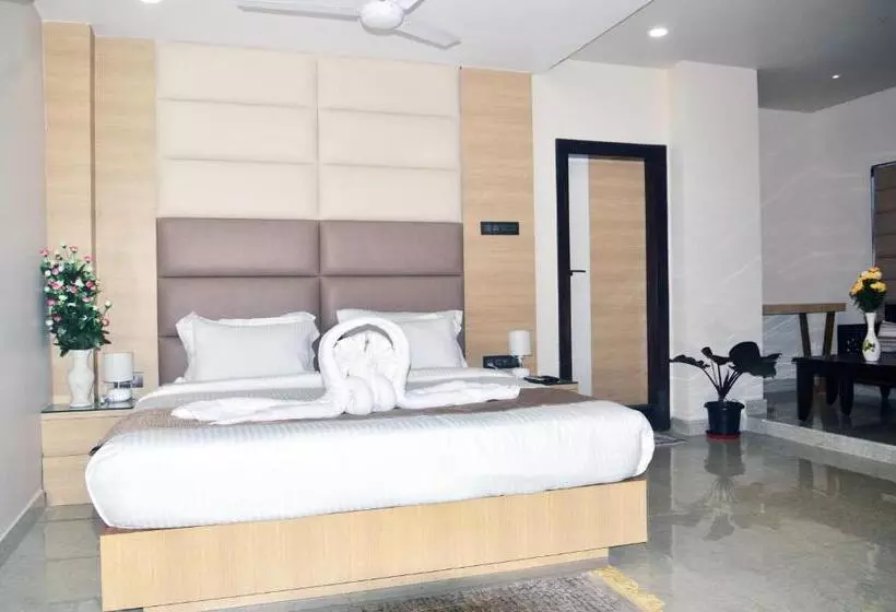 Hotelli Royal Palace