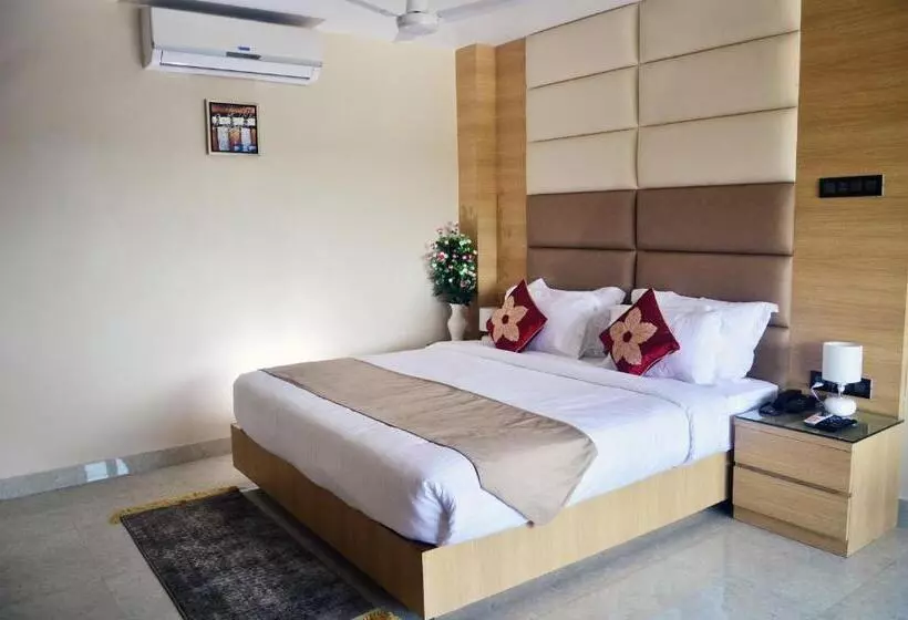 Hotelli Royal Palace