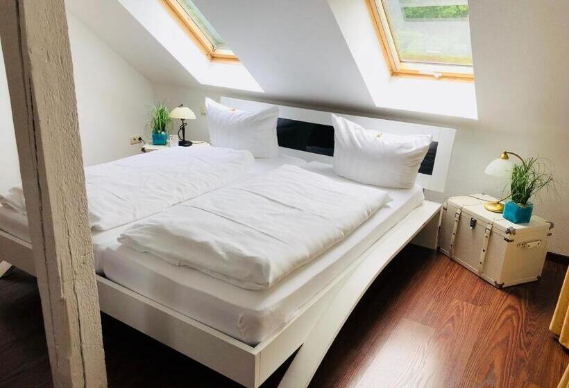 Otel Waldhaus Oelper