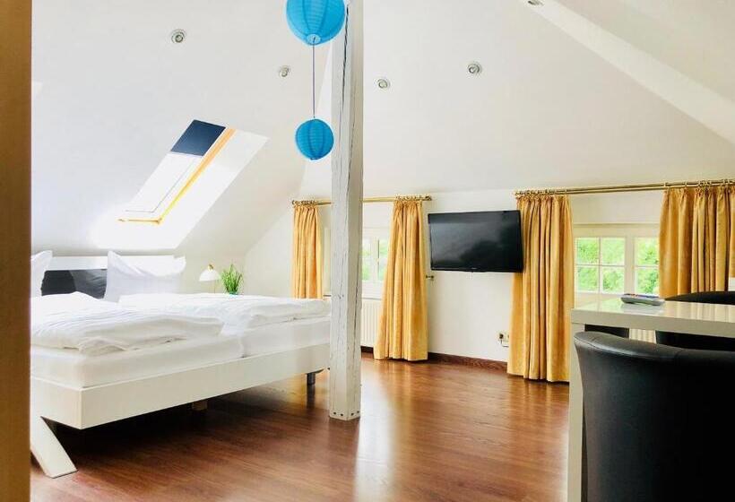 Otel Waldhaus Oelper