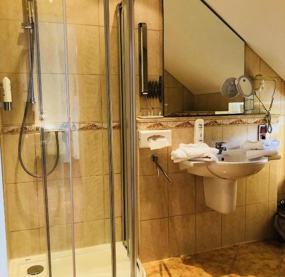 Otel Waldhaus Oelper