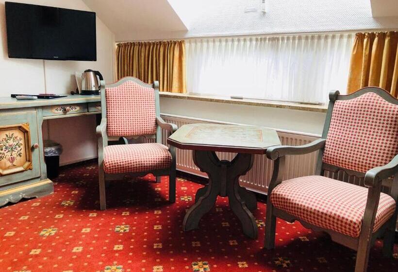 Otel Waldhaus Oelper