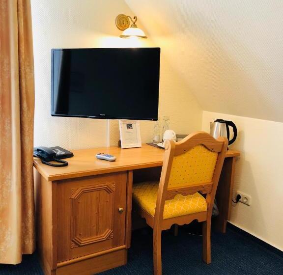 Otel Waldhaus Oelper