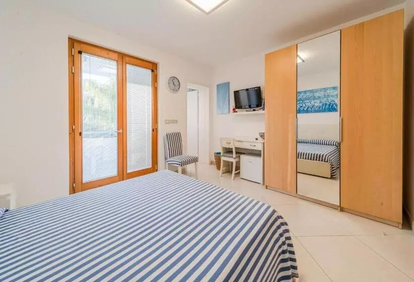 Lo Scalo Bed And Breakfast Marina Di Novaglie