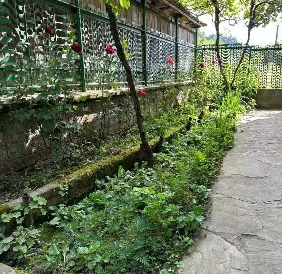 ペンション вила чевермето