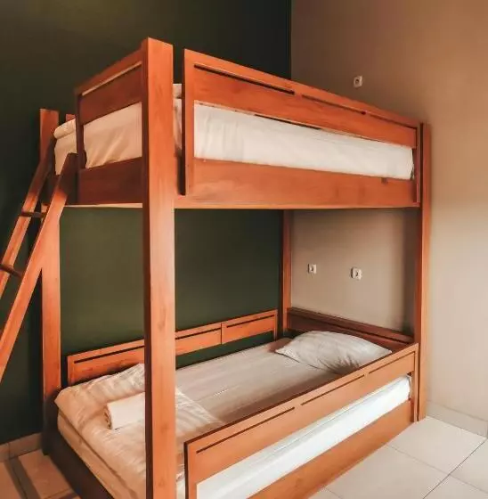 پانسیون Escape Bajo