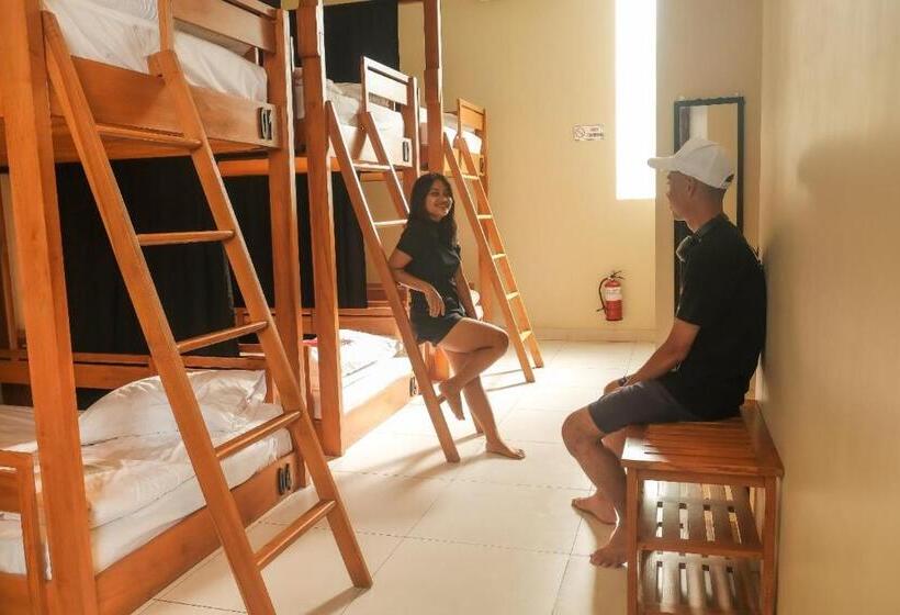 פנסיון Escape Bajo