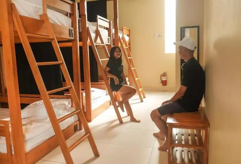 پانسیون Escape Bajo