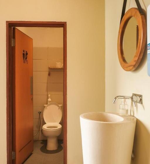 פנסיון Escape Bajo