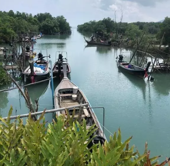 Majatalo Fisherman Guesthouse