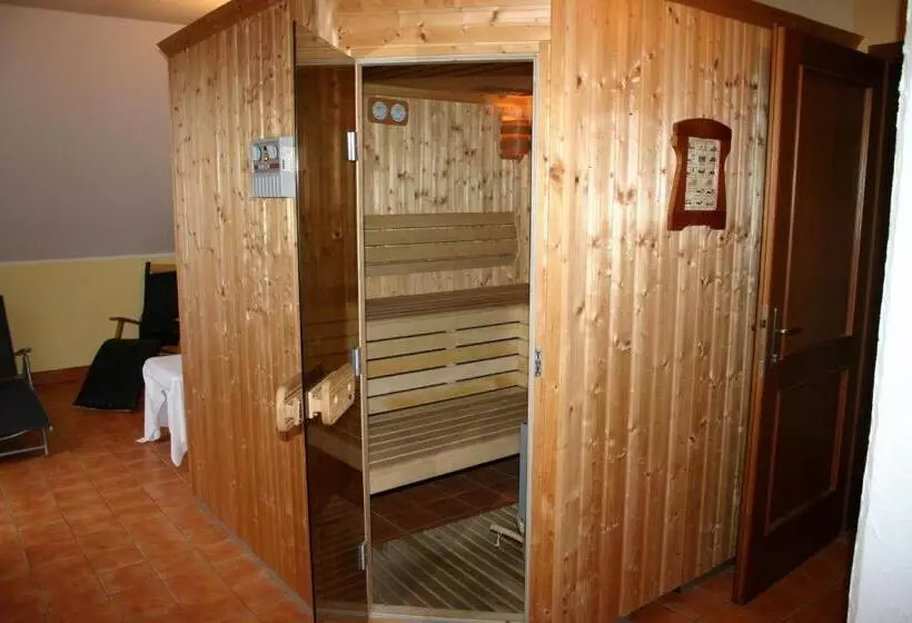 پانسیون Gostišče   Guest House Stari Hrast