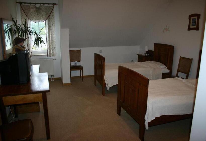 پانسیون Gostišče Guest House Stari Hrast