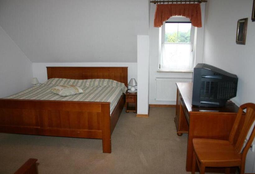 پانسیون Gostišče Guest House Stari Hrast