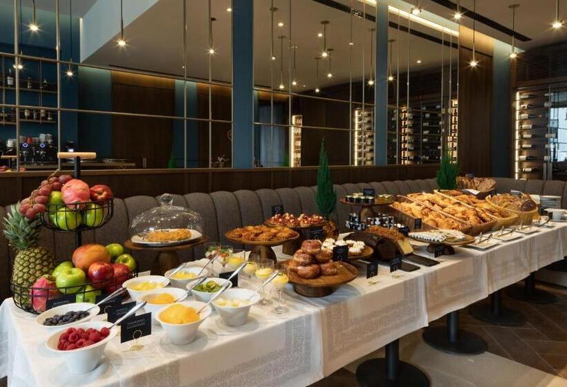 Jw Marriott Hotel Madrid