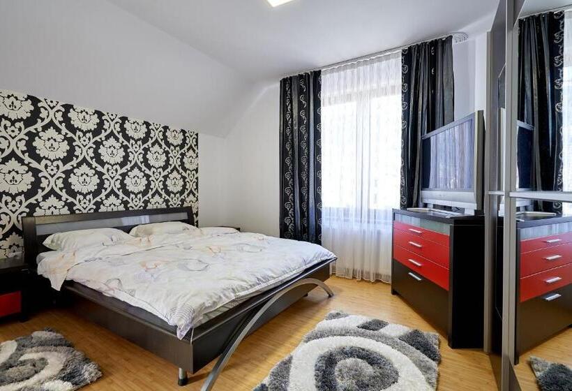 پانسیون Casa Cu Flori Moisei