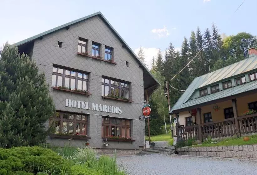 ホテル Maredis