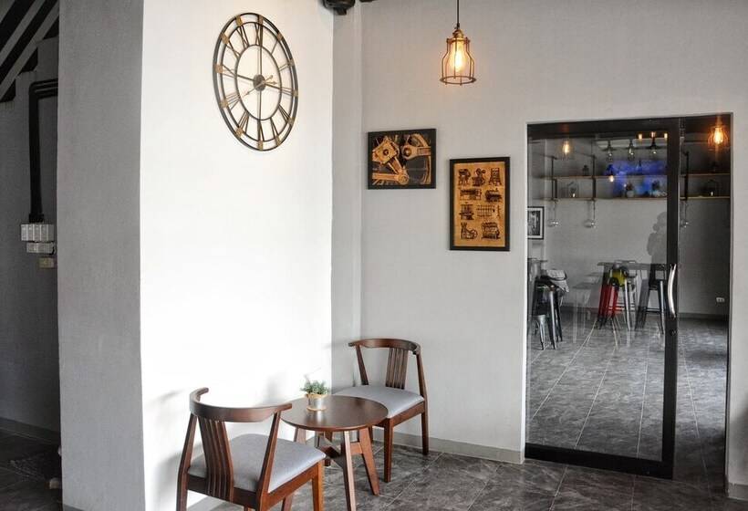 Retkeilymaja Kata Station Boutique