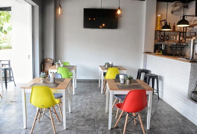 Retkeilymaja Kata Station Boutique