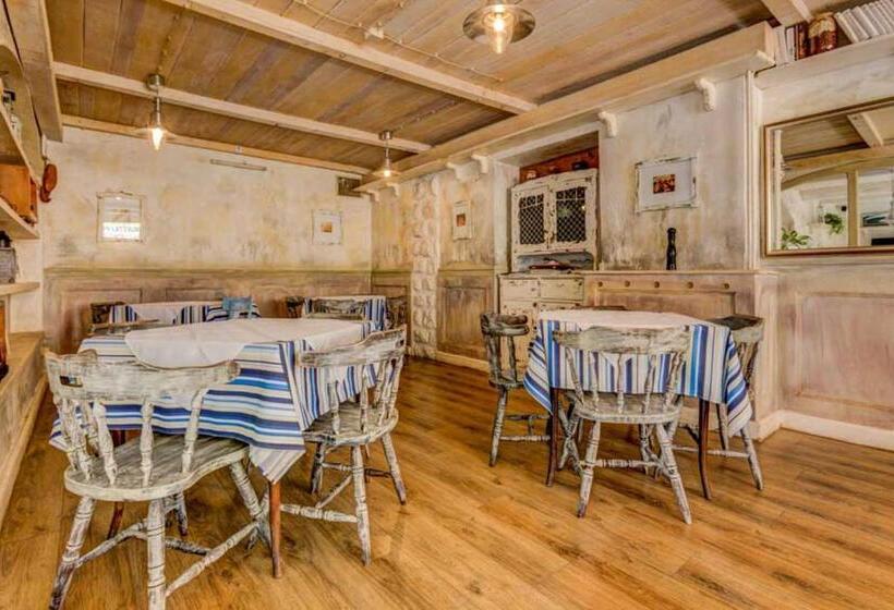 پانسیون Mali Miločer Bay Accommodation