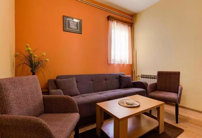 پانسیون Mali Miločer Bay Accommodation
