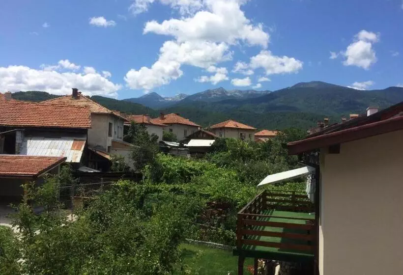 Majatalo Mira Guest House