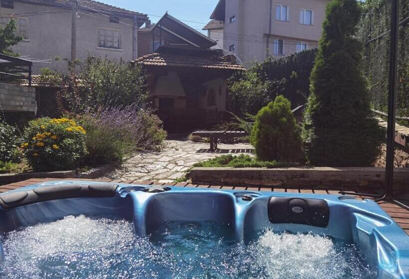 Majatalo Mira Guest House