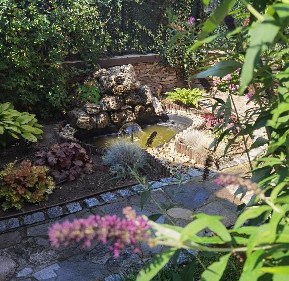 Majatalo Mira Guest House