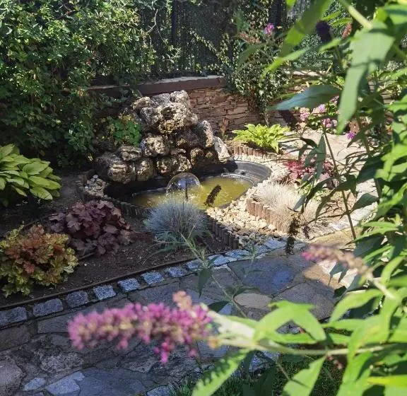 Majatalo Mira Guest House