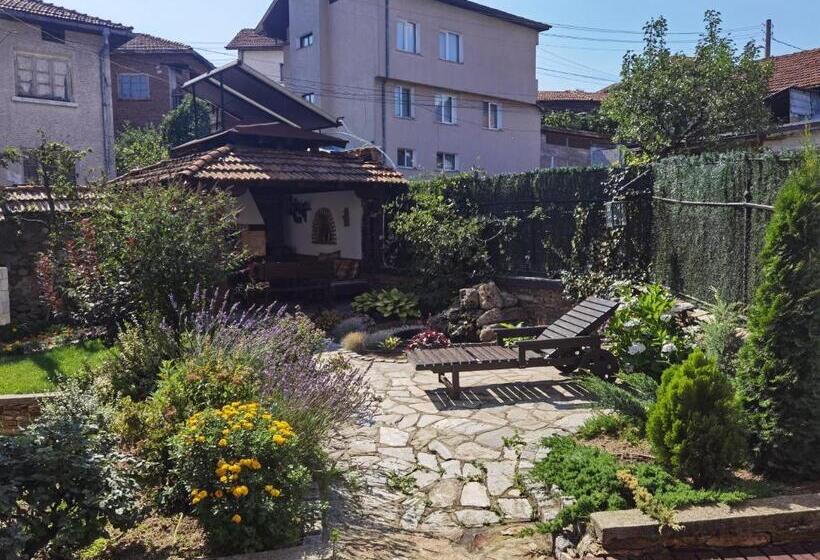 Majatalo Mira Guest House