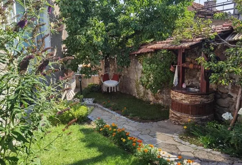 Majatalo Mira Guest House