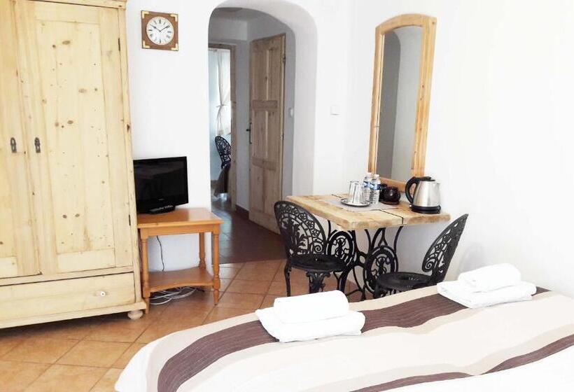 פנסיון U Kalíšku