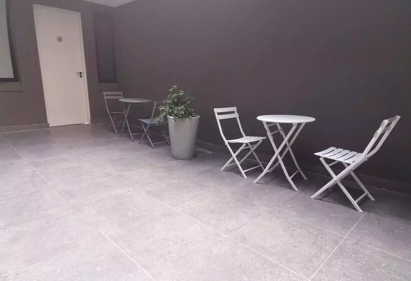 هتل Mint Apartments Greenside