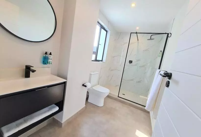 هتل Mint Apartments Greenside