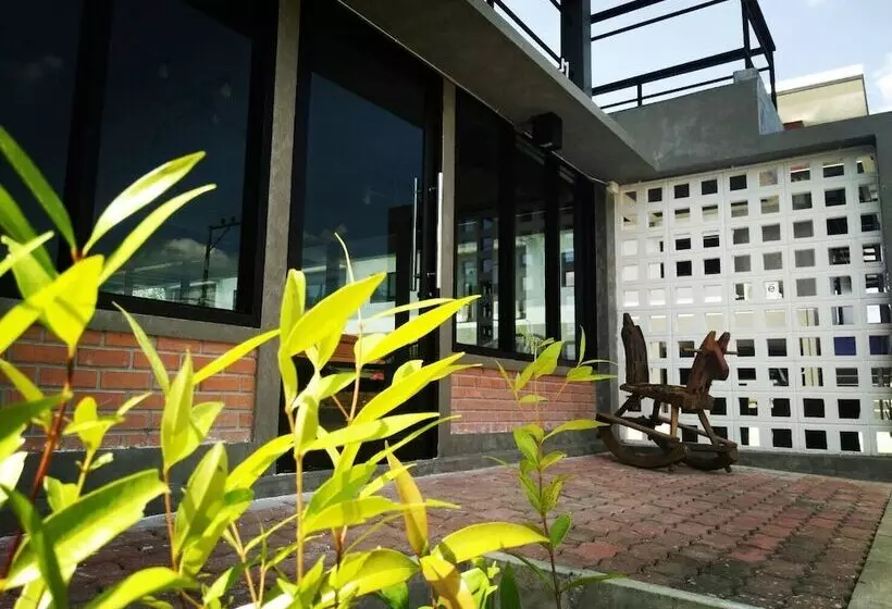 هتل Pakarang Resort