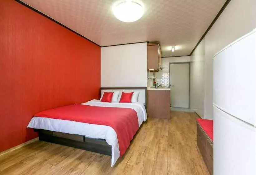 Hotelli Gatnaeum Pension