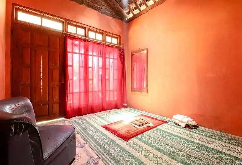هتل Iran Homestay