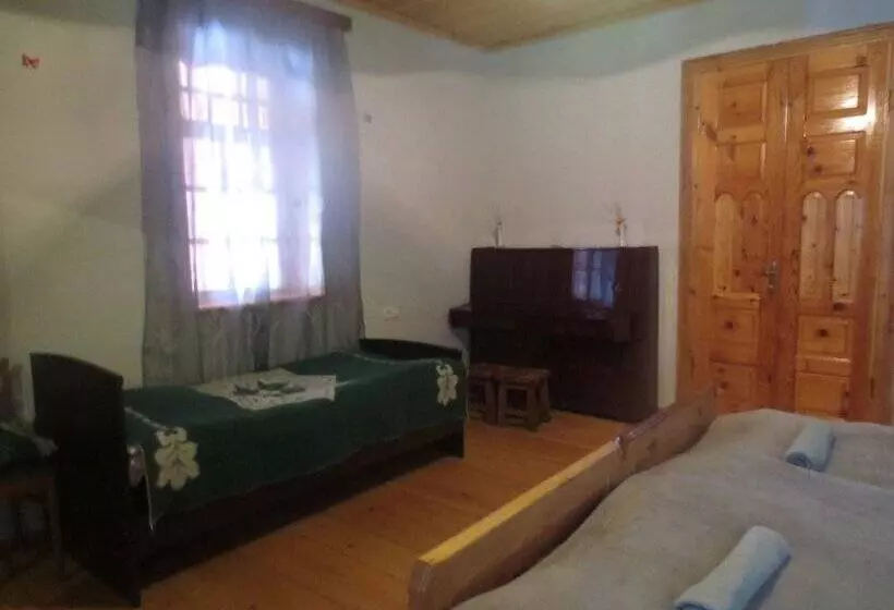 هتل Irma's Guesthouse