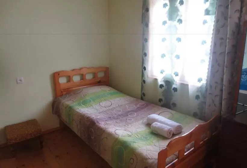 هتل Irma's Guesthouse