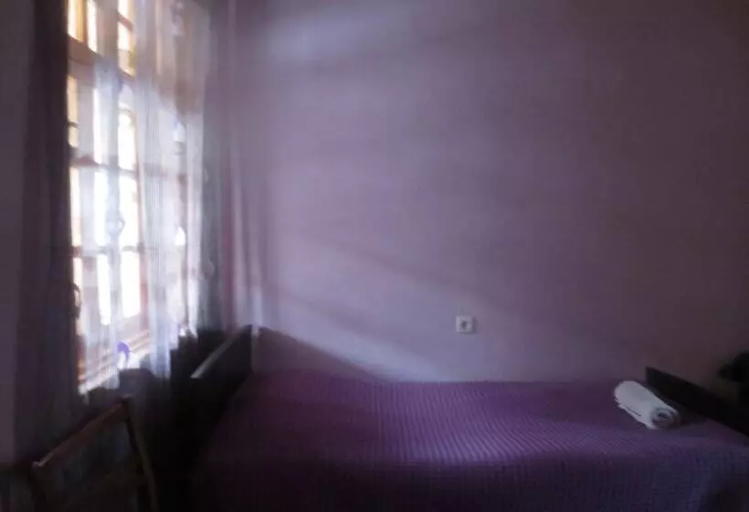 هتل Irma's Guesthouse