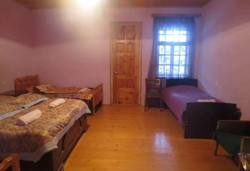 هتل Irma's Guesthouse