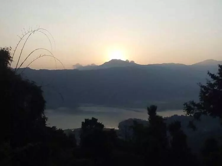 هتل Nature Side Cottage