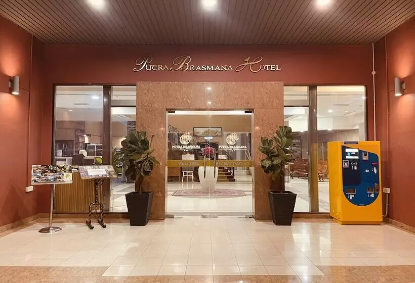 ホテル Putra Brasmana