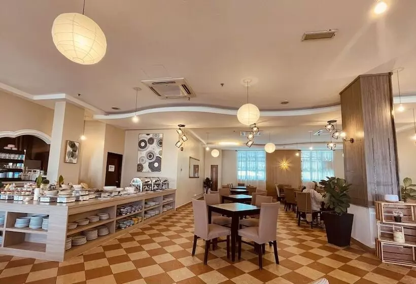 ホテル Putra Brasmana