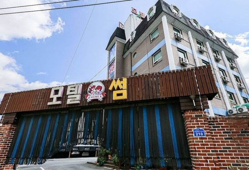 Hotel Sejong Some