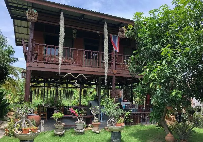 Hotelli Metha Country View Homestay Singburi