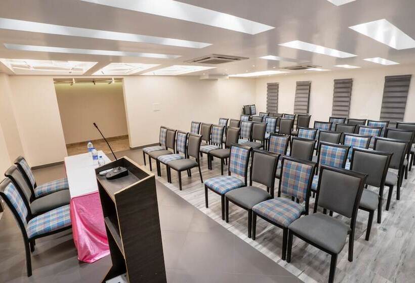 Hotel Visakka S The Amethyst